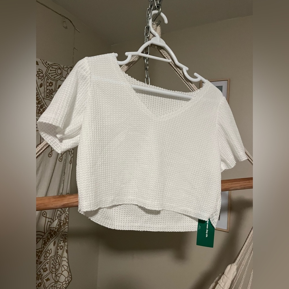 White Loose Crop Top